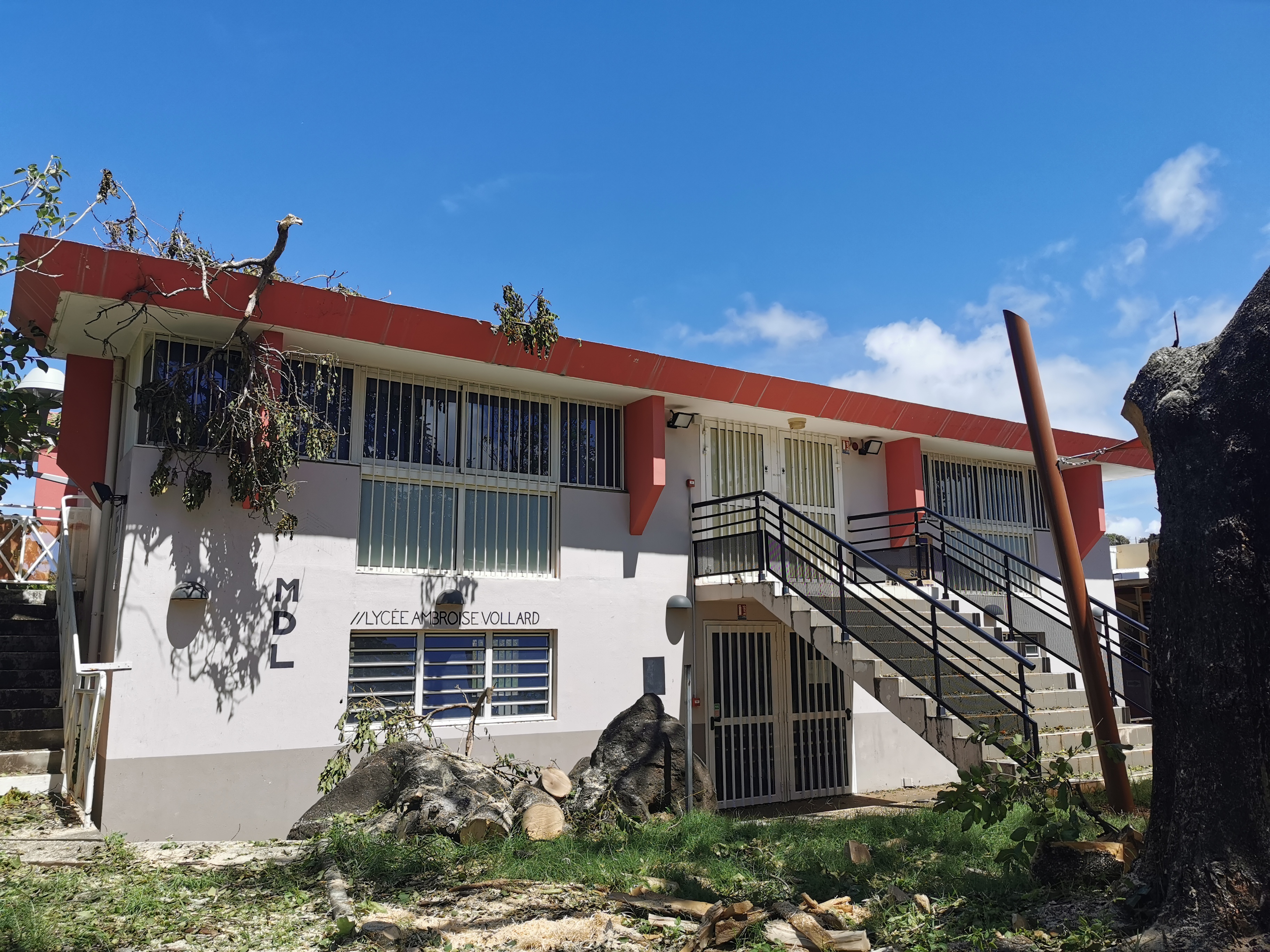 Terrain dégagé après